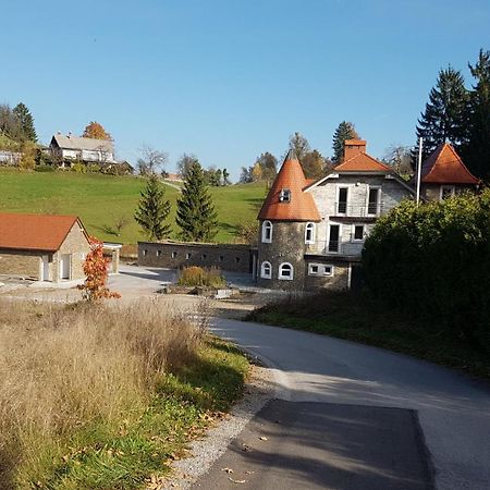 Gladiaterra Castle Hotel Smrecje Exterior photo